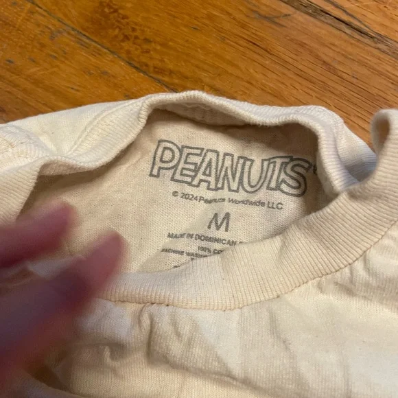 Peanuts Beach Tee - Picture 3 of 6